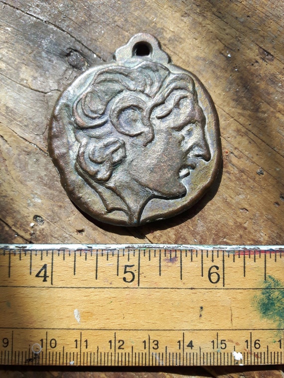 Vintage Greek bronze pendant, Alexander the great… - image 4