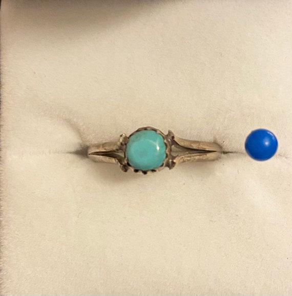 Silver and Turquoise Solitaire Ring - image 6