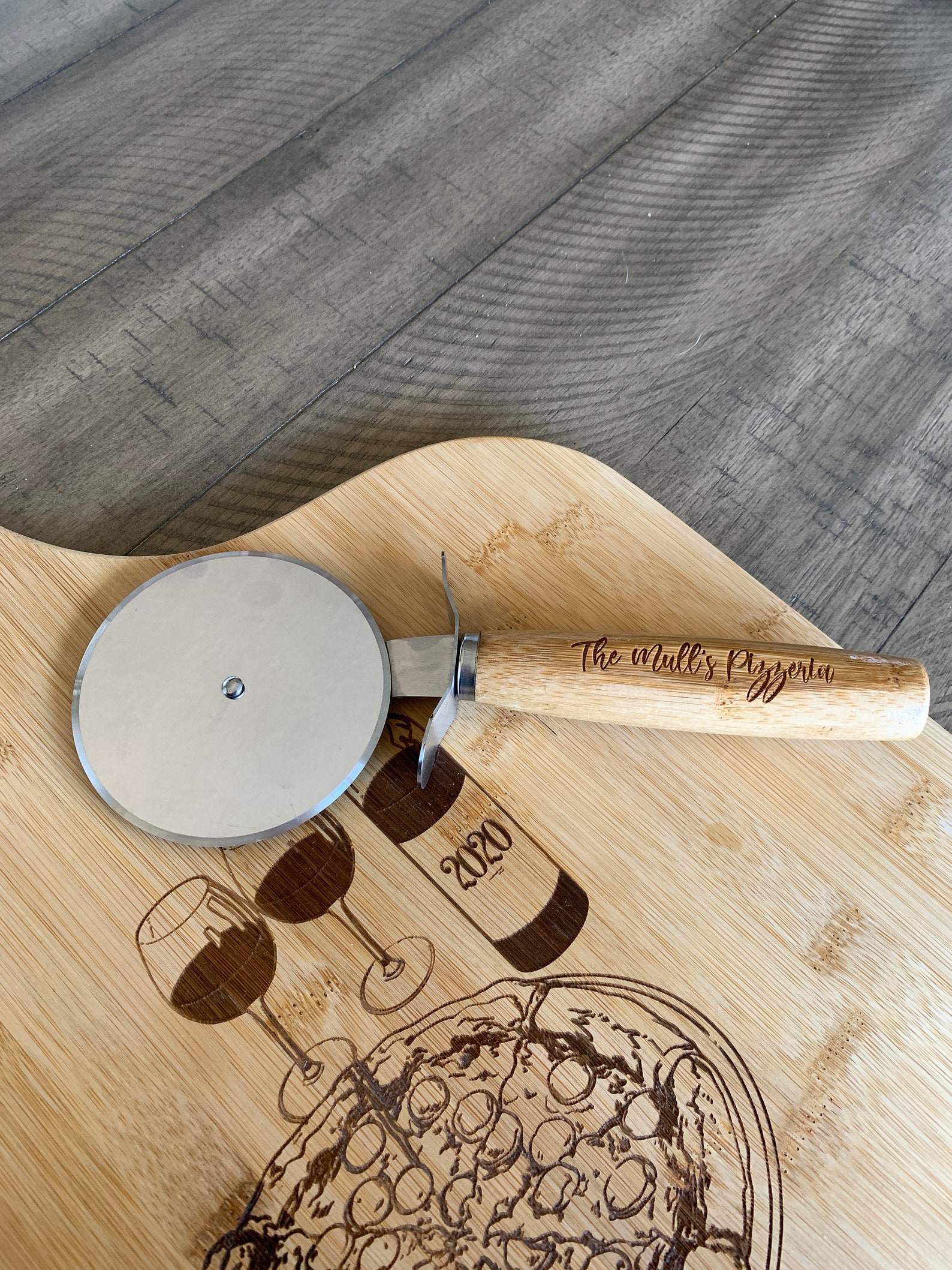 CUSTOM PIZZA CUTTER Pizza slicer Housewarming gift Wedding Etsy