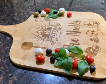 PERSONALIZED PIZZA BOARD,Pizza Peel,Wedding Gift,Anniversary Gift,Pizza Lover,Wood Pizza Paddle,Housewarming Gift,Custom Pizza Gift,Engraved