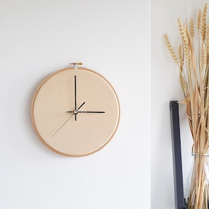 8.7in/22cm Leather wall clock Pearly cream. M size Minimalist. Scandinavian design. Home gift. Wall decor. Modern clock. Sustainable image 1