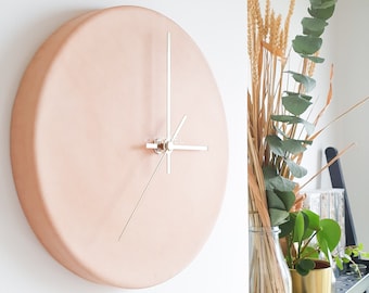 8in/20.5cm - Vegtan Leather wall clock - Natural M size - Minimalist. Scandinavian design. Home gift. Wall decor. Modern clock. Sustainable