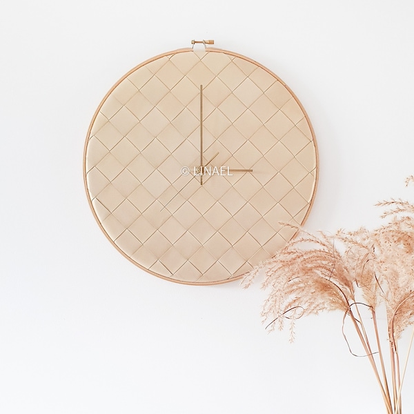 12.6in/32cm - Handwoven Leather wall clock - Pearly Cream color - L size - Minimalist. Unique gift. Luxury decor. Eco-friendly. Sustainable