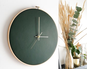 Wall clock. Leather. 12.6in/32cm. Bottle green. Home decor. Minimalist clock. Scandinavian design. Unique gift. Livingroom decor.