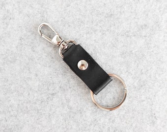 Minimalist Keychain - Black cow leather. Gift for him.