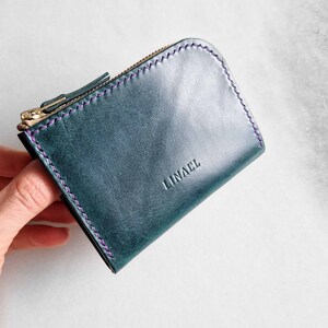 Compact zipper wallet Premium Italian Leather. Handmade Small Travel wallet. Minimalist pouch. Vegtan. Saddle stitched Leather cardholder Blue