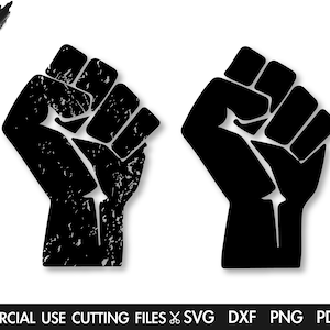 Può includere: Due grafiche di pugni neri su sfondo bianco. Un pugno ha un aspetto strutturato e usurato, mentre l'altro è una silhouette solida. La parte inferiore dell'immagine include il testo "COMMERCIAL USE CUTTING FILES" e le abbreviazioni dei tipi di file.