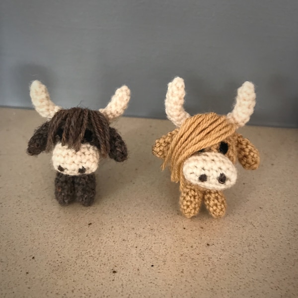Miniature Highland Cow (Hairy Coo!) Amigurumi pdf crochet pattern
