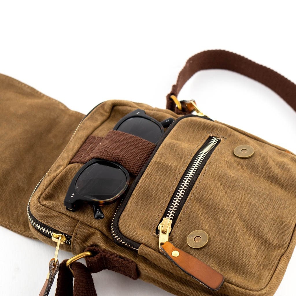 men sling bag style