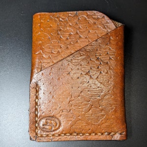 Cartera envolvente de cuero marrón antiguo