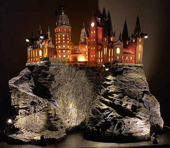 Department 56 Castello Di Hofburg - Alpine Village, Pezzo Ritirato Con Luci, 20x15x28cm