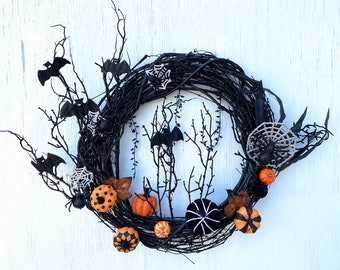 Halloween Wreath, Spooky Halloween Décor, Bat, Spider and Pumpkin Door ...