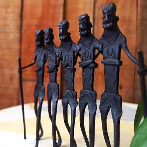 Bastar Tribal Wrought Iron Man Music Stand