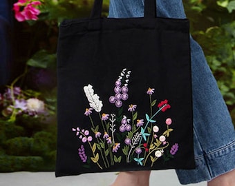 Flowers Embroidery Canvas Bag Kit for Beginners, Floral Tote Bag Embroidery Needlecraft Full Kit with English Instructions