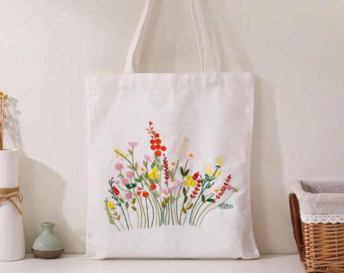 Wildflower Embroidery Canvas Bag Kit for Beginners, Flowers Floral White Tote Bag Embroidery Needlecraft Full Kit with English Instructions