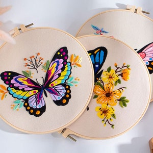 Butterfly Flower Embroidery Starter Kit for Beginners, Stamped Flora Hand Embroidery Kit, Easy Adults Needlepoint Craft Kits-8in