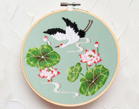 初心者向け夏の手刺繍キット、中国風蓮牡丹松鶴刺繍キット、花刺繍