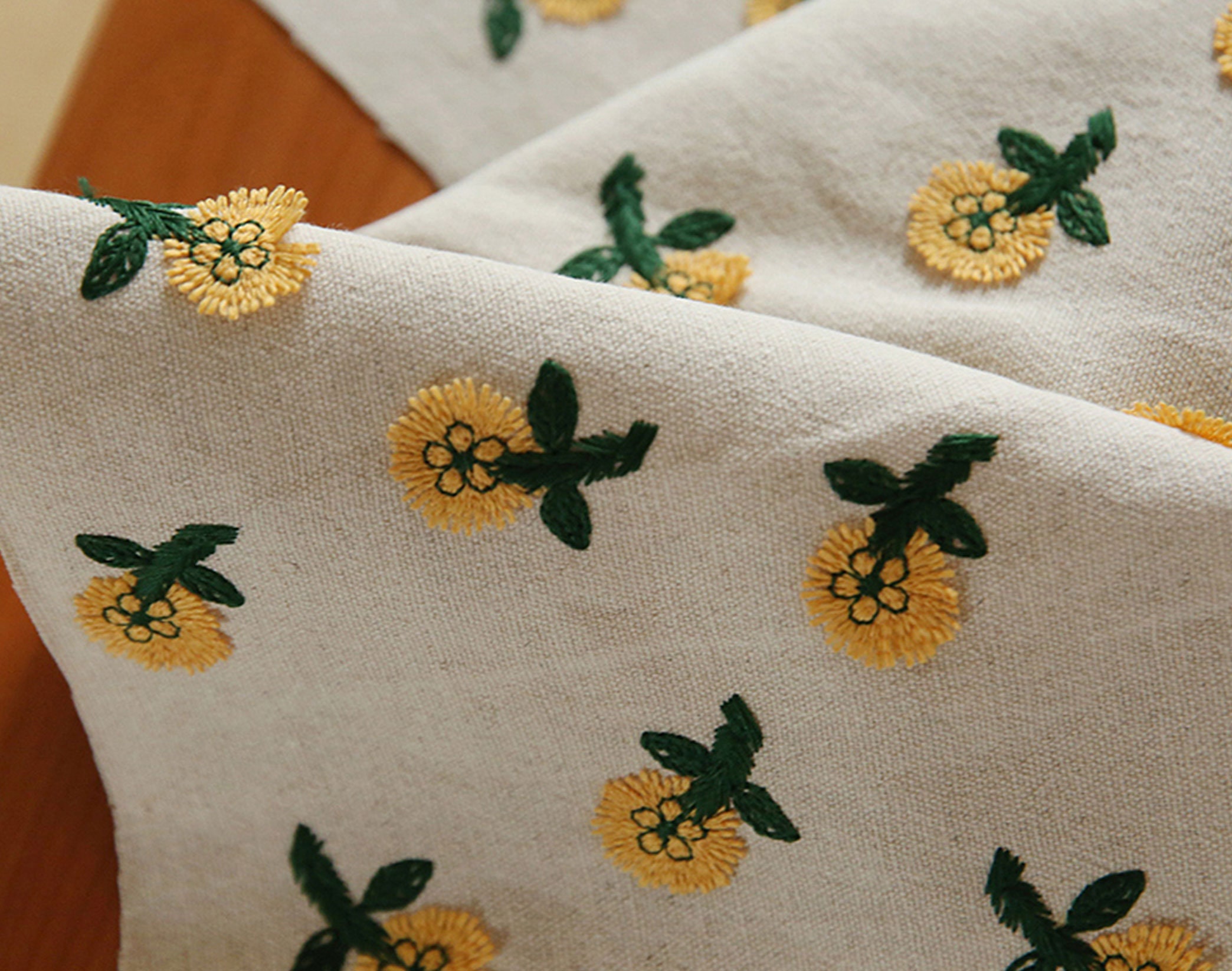花の刺繍入りコットン＆リネン生地、植物デイジー柄天然黄麻布、手作り 