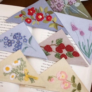 Flower Bookmark Embroidery Kit, Floral Plants Stitch, Hydrangea, Camellia, Daisy, Forget-me-not, Lotus, Raspberry(optional)