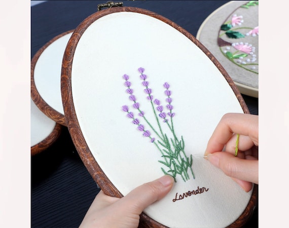 Large Oval Flexi Embroidery Hoop 8 X 10 Inches. 