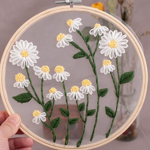 Embroidery Flower Kit on Lace Fabric, Daisies Embroidery Pattern for ...