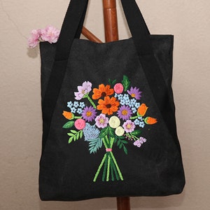 Blumen Umhängetasche Stickpackung für Anfänger, Blumen Canvas Tragetasche Kit, Handtaschen, DIY Weekender Tasche, Einkaufstasche
