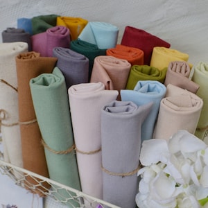 Tessuto di sfondo ricamato a 32 colori, tessuto in misto lino e cotone, tessuti in cotone e lino per bambole ricamate a mano e lavori di cucito fai da te