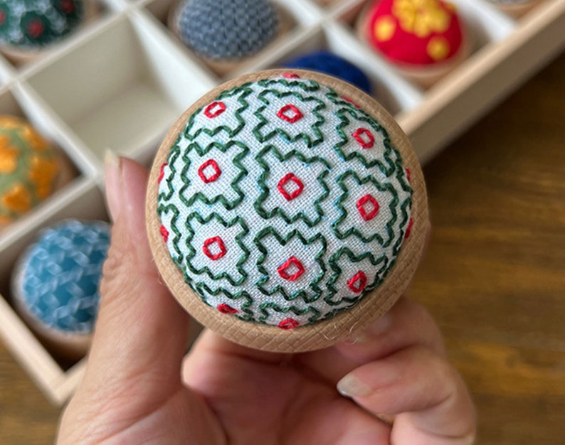 Embroidery Pin Cushion Kit,Japanese Sashiko Pincushion with Wooden Base,Hand Embroidery Kit for Beginners,Gift for Kniter,Sewer Crocheter image 5