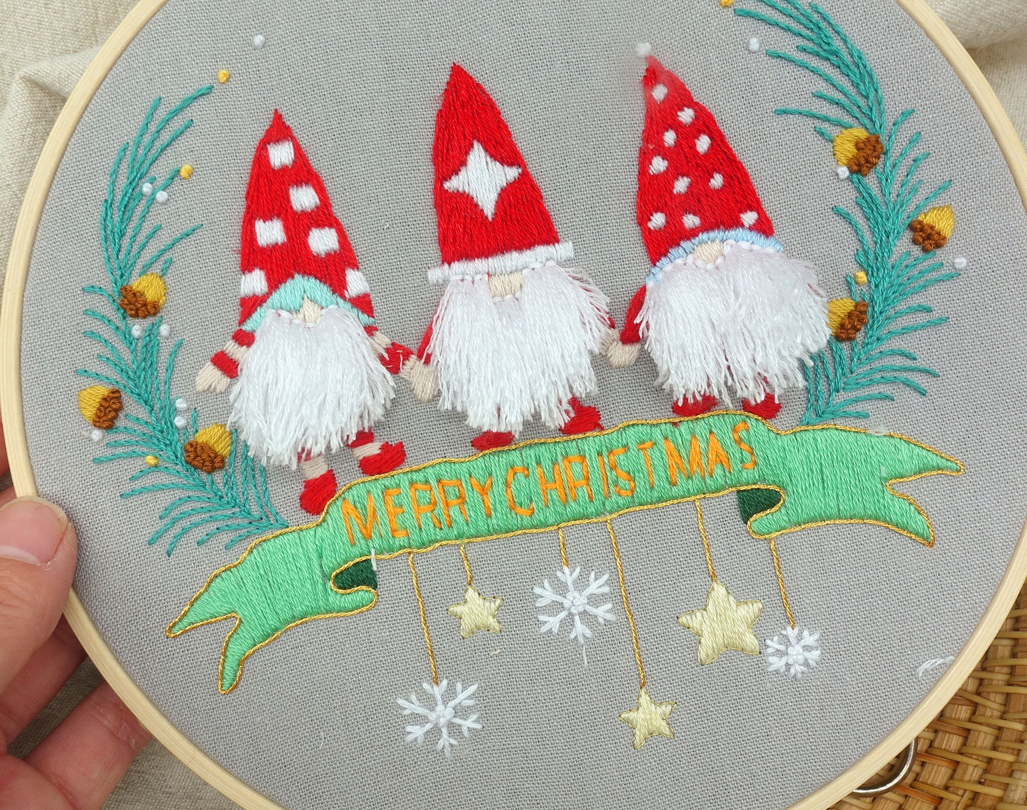 1set Christmas Embroidery Kit, Original Diy Handmade Embroidery Material  Pack Merry Christmas Santa Claus Gift Cross-stitch Kit 20cm Bamboo Q-snap  Included