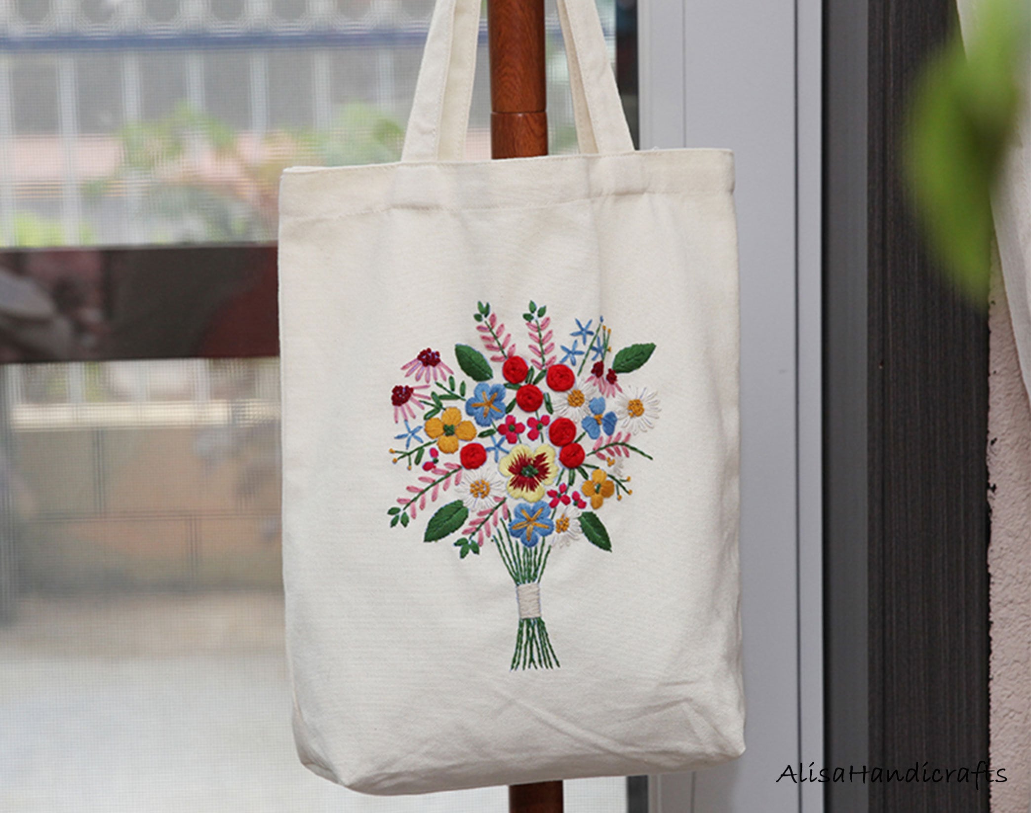 Flowers Shoulder Bag Embroidery Kit for Beginners, Floral Canvas Tote Bag  Kit, Handbags, DIY Weekender Bag, Shopping Bag 