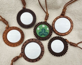 Pendentif blanc en bois avec corde de cire, base de pendentif rond à broder à faire soi-même, fabrication de collier au point de croix, kit de pendentif fait main-25/30 mm