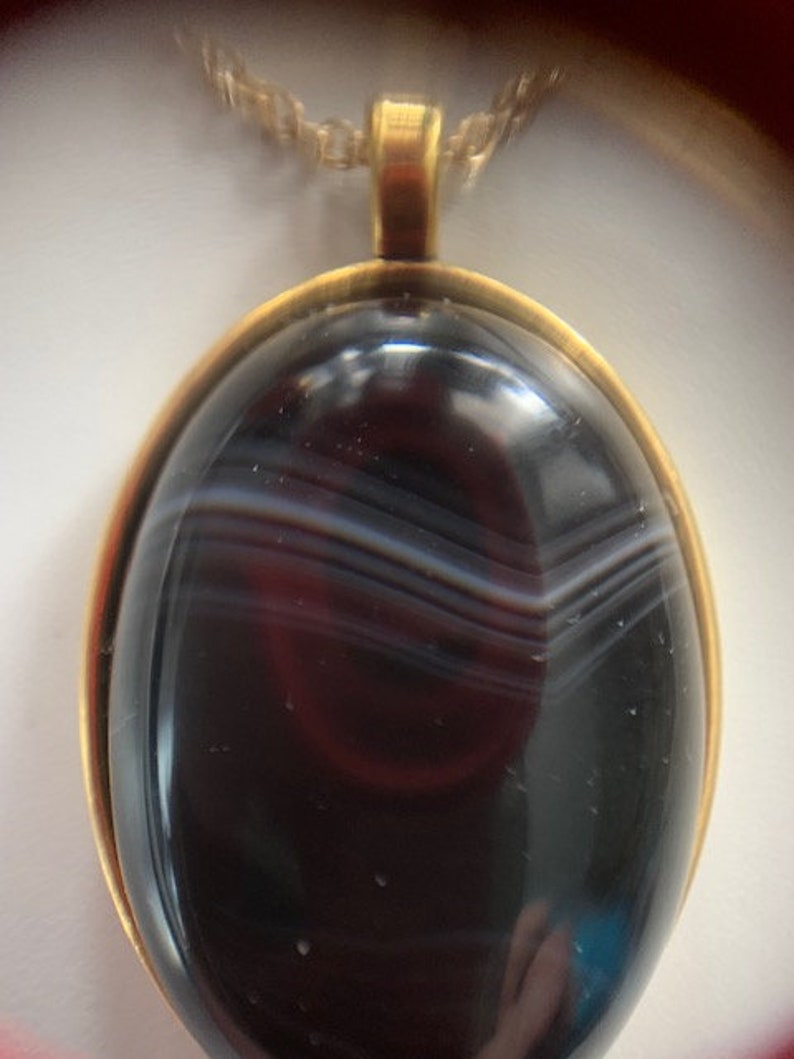 item 397 Black Banded Agate Pendant with Gold Alloy Setting and Necklace