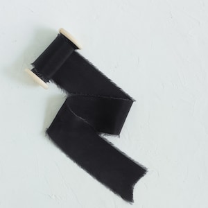 Hand gefärbtes Seidenband,Hochzeitsseidenband,Schwarzes Seidenband,Schwarzes Band,Seidenband für Einladungen, Brautstrauß,Hochzeit Flatlay