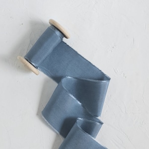 Cinta de seda azul polvorienta para bodas, cinta de seda teñida a mano, cinta de seda para invitaciones de boda, ramo de novia, votos matrimoniales, papelería de boda