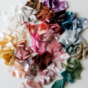 Fita de veludo tingida à mão, fita de veludo por metro, fita de veludo para convites de buquês de casamento, arranjos de flores, decoração de casamento - 31 cores