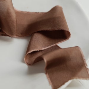 SCHOKOLADEBRAUNES Seidenband,hand gefärbtes Papierband mit Fransen