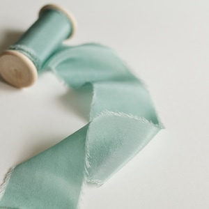 Stoffige Mint lint, Hand geverfd lint, bruiloft zijden lint, zijden lint voor huwelijksgunsten, bruidsboeket, huwelijksuitnodigingen, bruiloft briefpapier