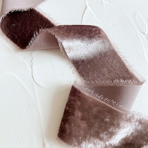 DUSTY VIOLET - nastro di velluto di seta strappato a mano, nastro grigio viola tinto a mano, nastro per ghirlande natalizie, bouquet da sposa, confezione regalo