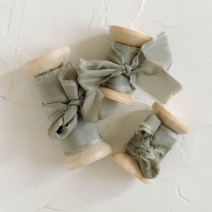 handgeverfd zijden lint groen briefpapierlint varen salie lauriergroen lint lichtgroen boeketlint handgescheurd zijdegroen bruiloftslint
