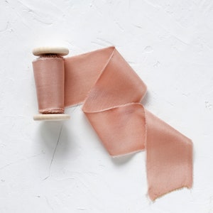 Roségoldenes Seidenband, handgefärbt, Hochzeitsband, rotes Seidenband, Seidenband, Hochzeitseinladung, Brautstrauß, Hochzeitsdekoration - ROSE GOLD