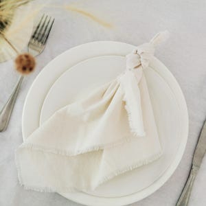 Wedding table decor featuring hand dyed cloth napkins and linens