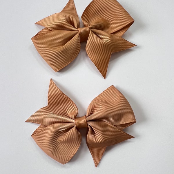 Carmel brown hair bow pair/ 4 inch bow on a single prong clip