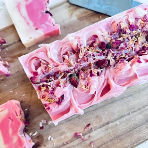 Soap Rose milk | gentle soap | Homemade  soap| floral scented soap | small gifts | wedding favor soap | bridal shower favors | favor soap