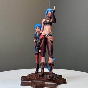 Jinx Hand-Painted Resin Bust – 9.8&quot; Collectible Statue | 3D Printed Details, League of Legends & Arcane Gift