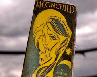 Moonchild Aleister Crowley - mini book keychain / earring