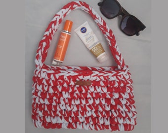 Crochet T-shirt Yarn Bag, Red and White Summer Bag, Trendy Bag, Handmade Bag, Colourful Crocheted Bag, Unique Bag