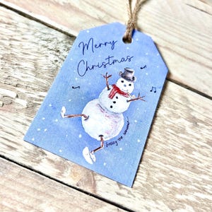 Schneemann Weihnachten Geschenkanhänger | Weihnachtsgeschenk Namensanhänger, Freunde Geschenkanhänger Weihnachten, Weihnachtsgeschenkanhänger, frohe Weihnachten Tags