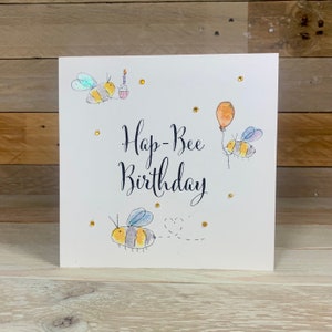 Carte d'anniversaire personnalisée Hap - Abeille | amateur d'abeilles, carte d'anniversaire amusante, cartes d'anniversaire d'adolescent, carte gaie, cartes amusantes humoristiques, fille