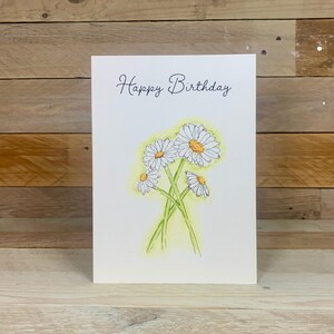 d'anniversaire personnalisée avec marguerite | carte de fleurs de marguerites, marguerites, cartes pour elle, carte d'anniversaire de copines, anniversaire de fleurs, carte botanique