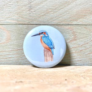 Kingfisher Pin Badge | british birds, birdwatching gifts, gifts for bird lovers, christmas gift ideas for dad, present for nature lover